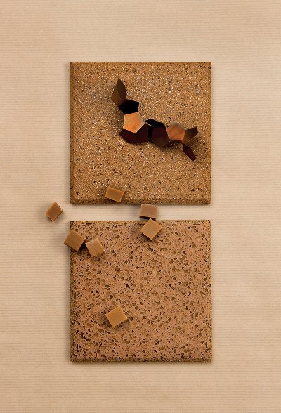 Polished/rough caramel (on request)