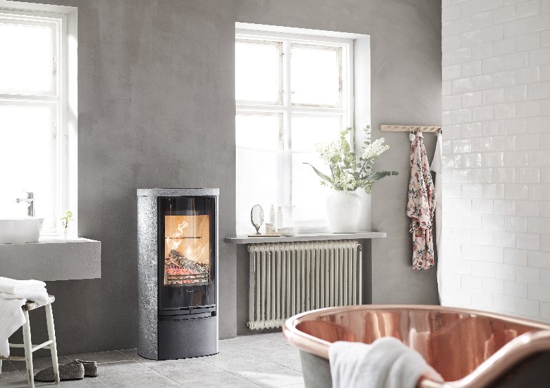 Contura 820T con porta in vetro