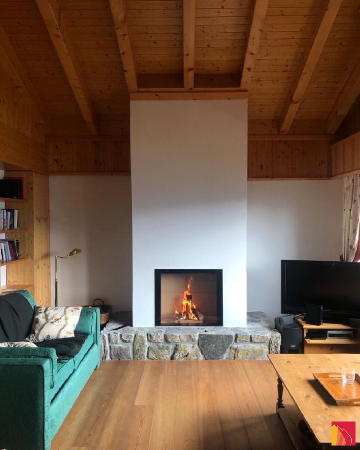 Front fireplace with stone base - Carron-Lugon