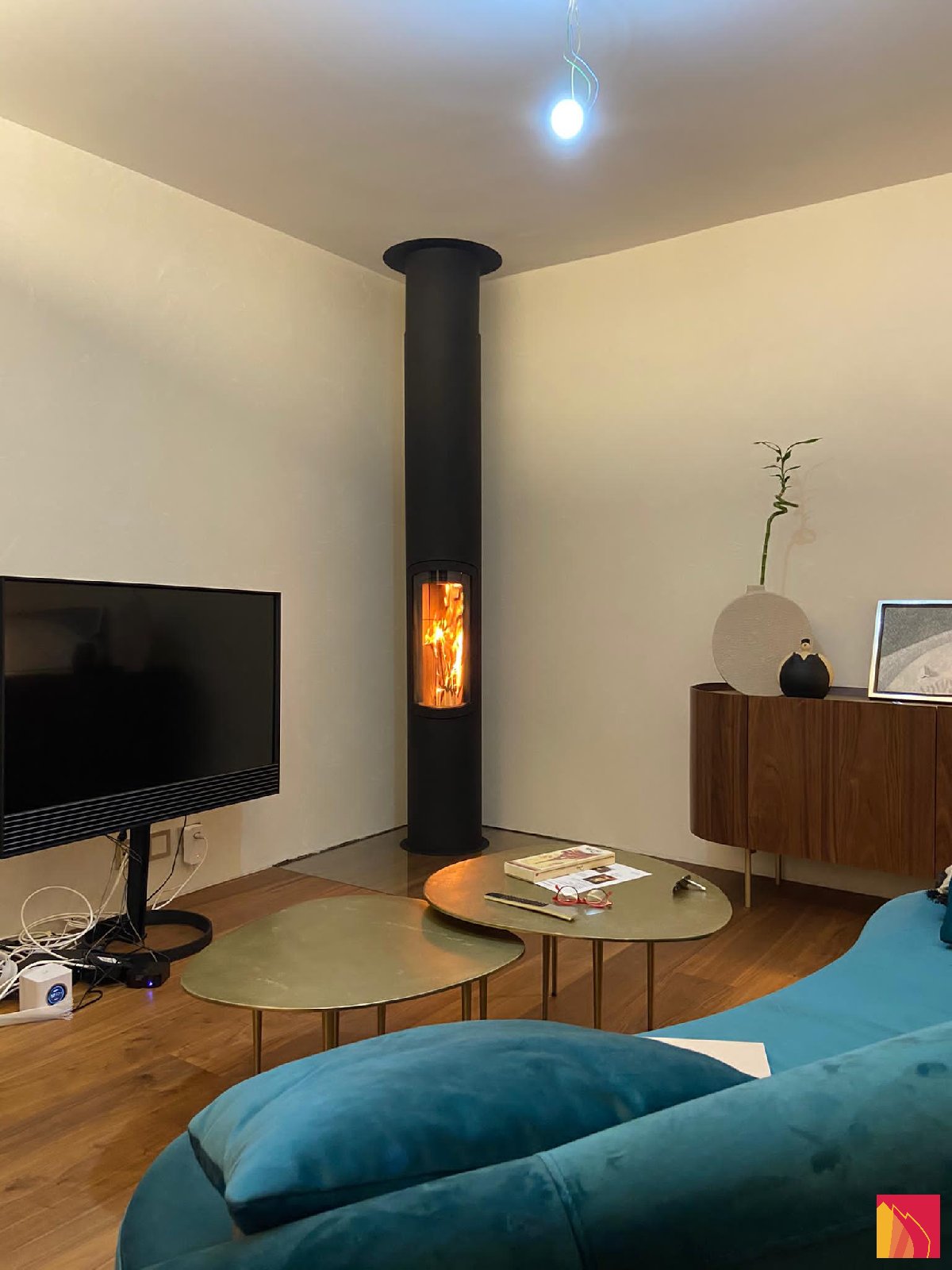 Focus Slimfocus fireplace on stand - Carron-Lugon