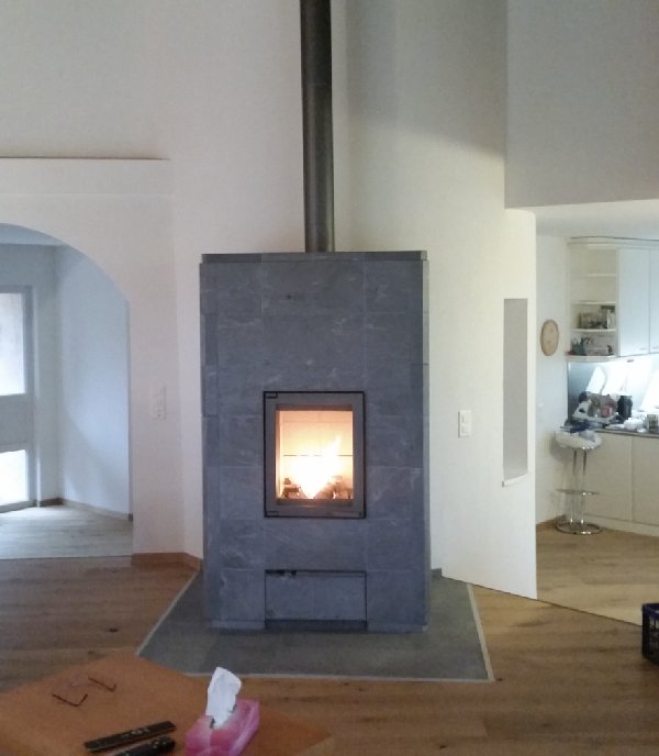 Tulikivi-warmteopslagkachel - Carron-Lugon