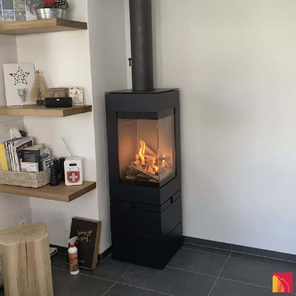 Wood-burning stove Skantherm Elements 400 angle - Carron-Lugon